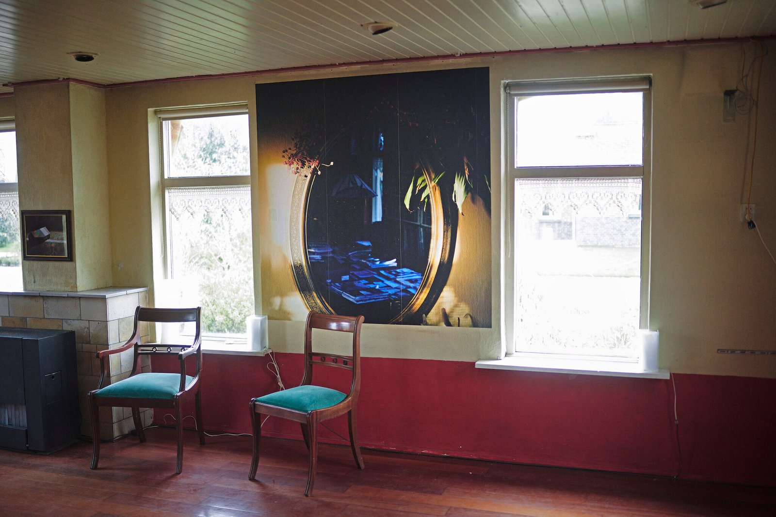 Photographic wallpaper inside the living room at Meerweg 6